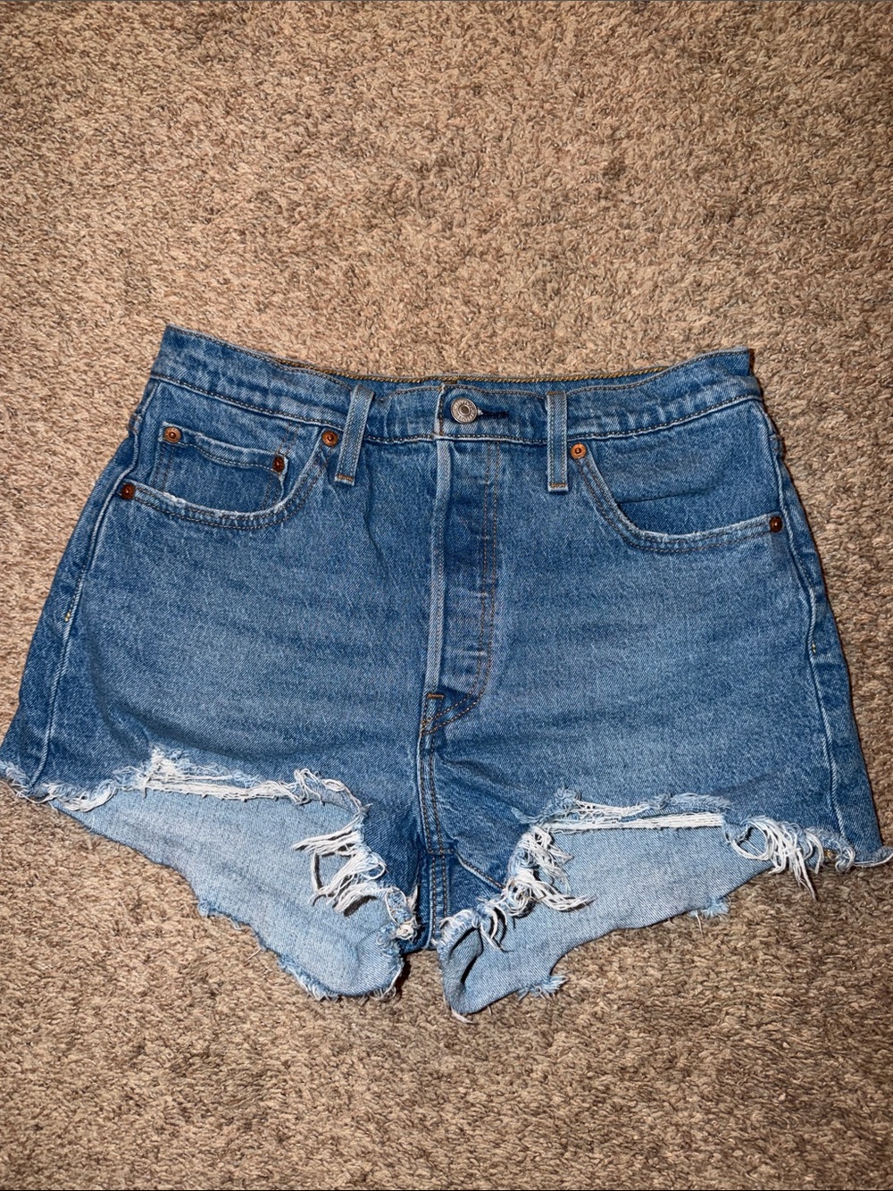 Levi’s 501 shorts size 29